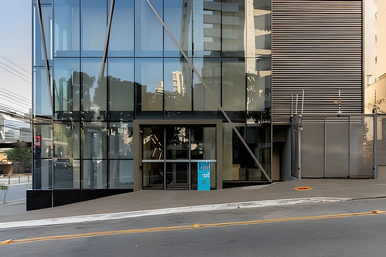 Studio ao lado da Av. Paulista/Metrô Vergueiro