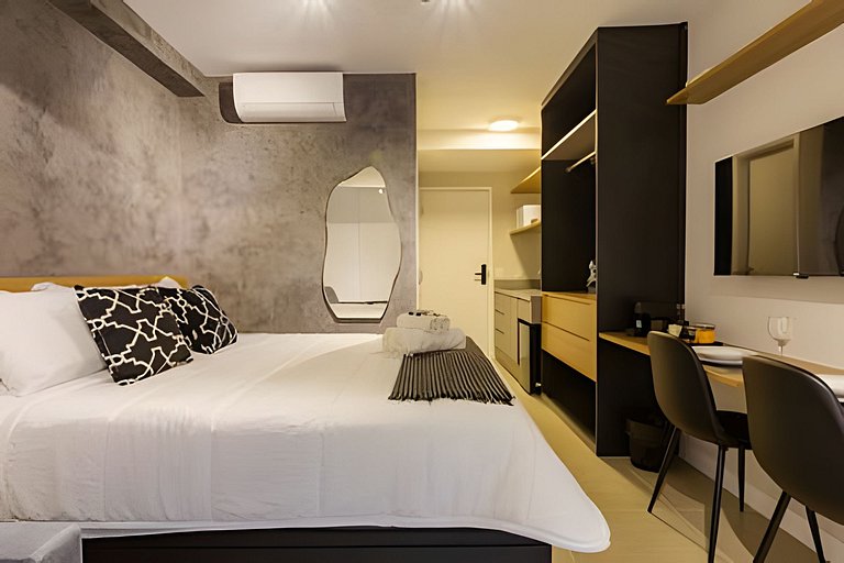 Apto com Cama Queen + Sofá Cama