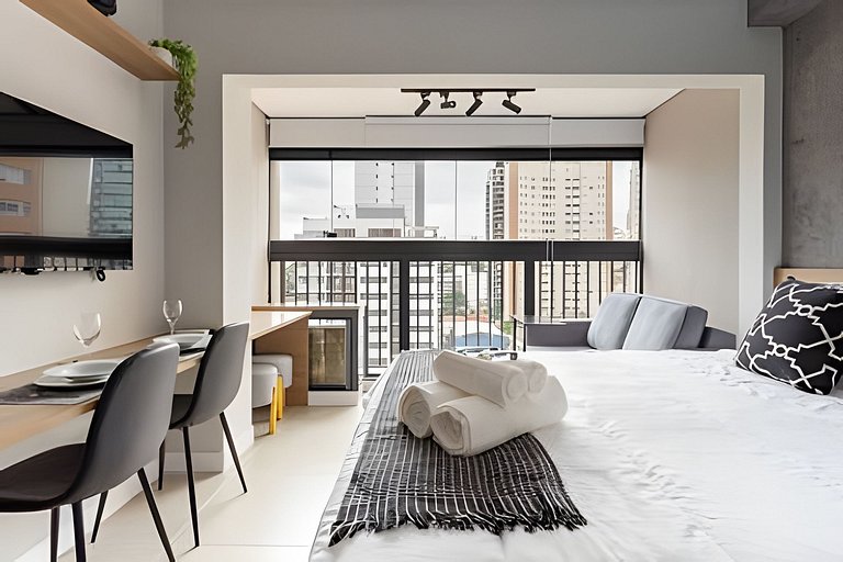 Apto com Cama Queen + Sofá Cama