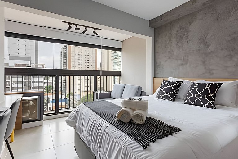 Apto com Cama Queen + Sofá Cama