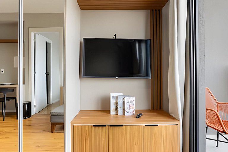 Apt Near Faria Lima Station