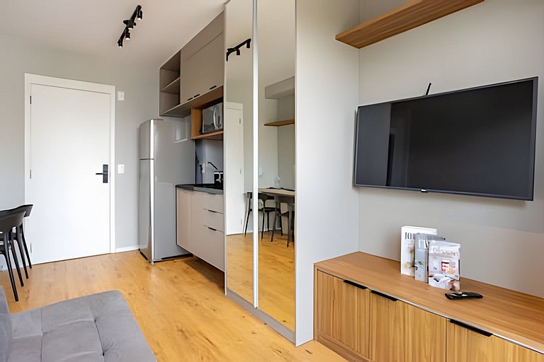 Apt Near Faria Lima Station