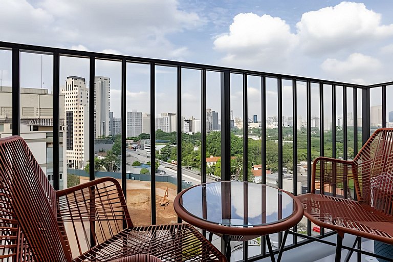 Apt Near Faria Lima Station