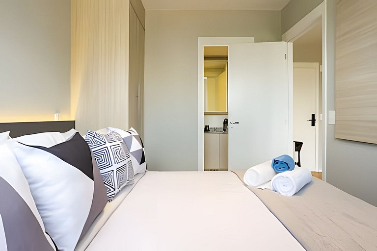Apt Near Faria Lima Station