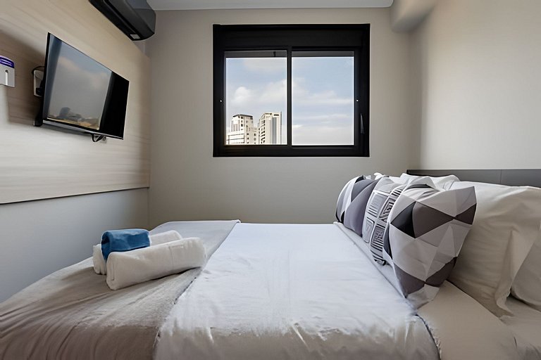 Apt Near Faria Lima Station