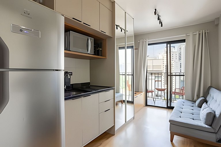 Apt Near Faria Lima Station