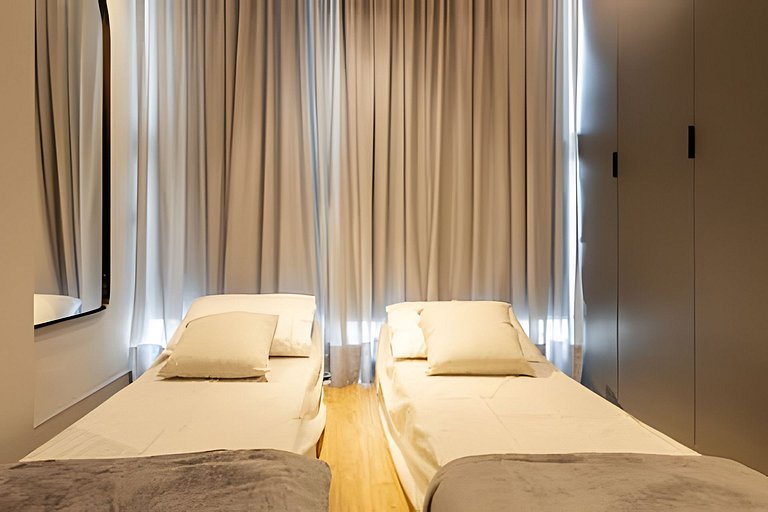 Studio Cama Casal e 2 Sofá-cama