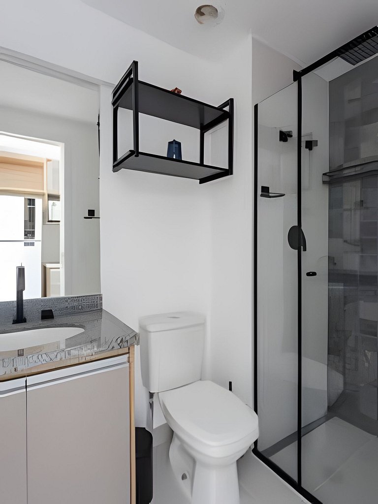 Studio Next to Adolfo Pinheiro Station