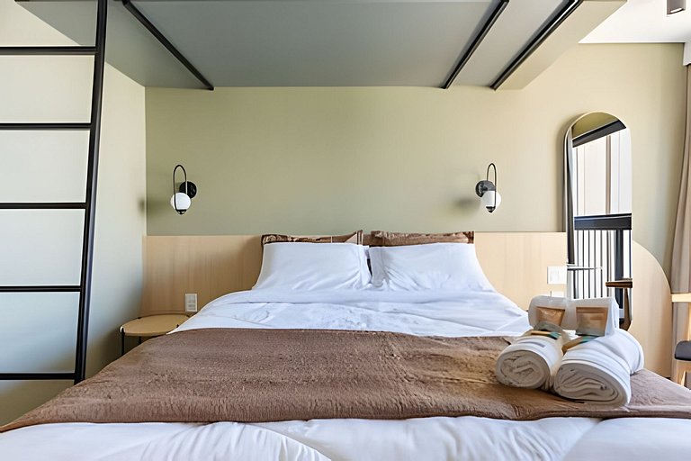 Loft Allianz Cama Queen e Duas Camas Solteiro