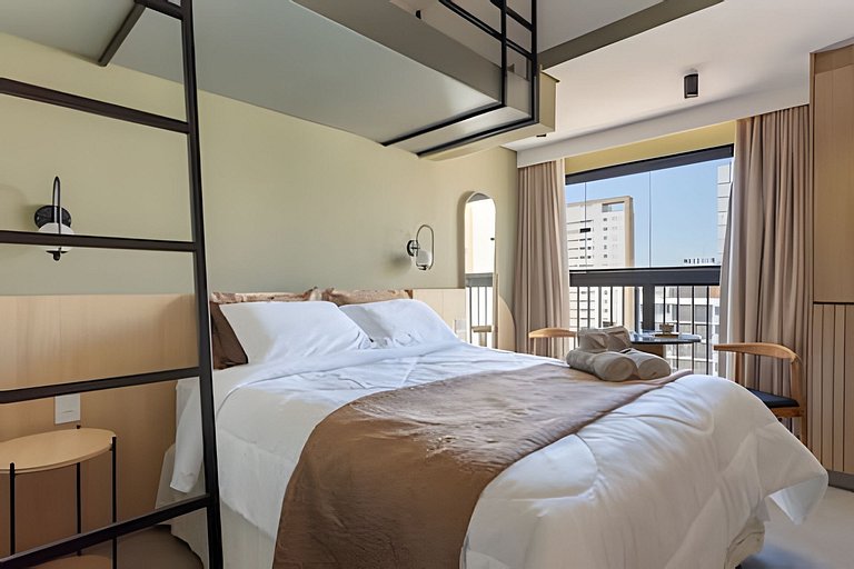 Loft Allianz Cama Queen e Duas Camas Solteiro