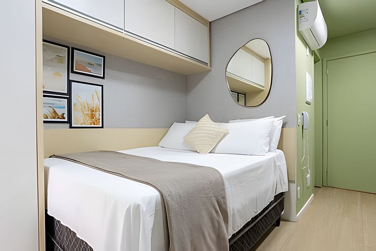 Studio em prédio novo, com Lavanderia e Piscina