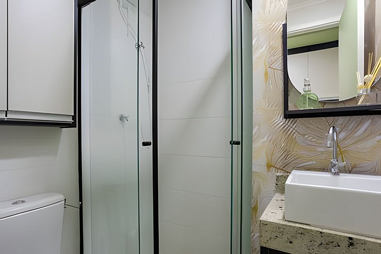 Studio em prédio novo, com Lavanderia e Piscina