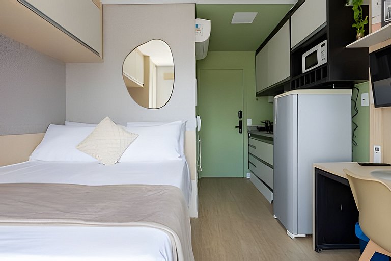 Studio em prédio novo, com Lavanderia e Piscina