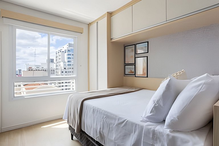 Studio em prédio novo, com Lavanderia e Piscina