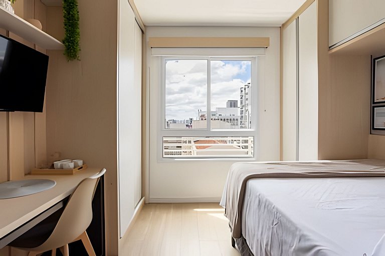 Studio em prédio novo, com Lavanderia e Piscina