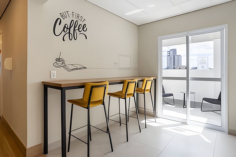 Studio em prédio novo, com Lavanderia e Piscina