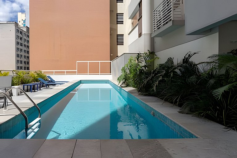 Studio em prédio novo, com Lavanderia e Piscina