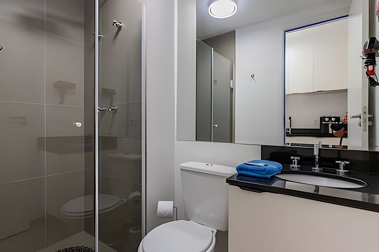 Prédio com Piscina e academia prox da Av. Paulista