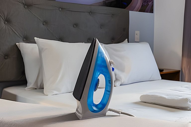 Prédio com Piscina e academia prox da Av. Paulista