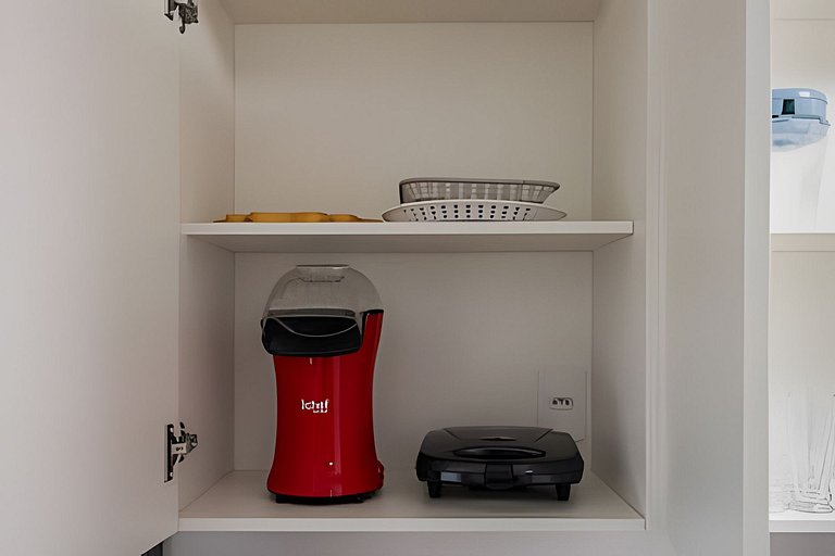 Prédio com Piscina e academia prox da Av. Paulista