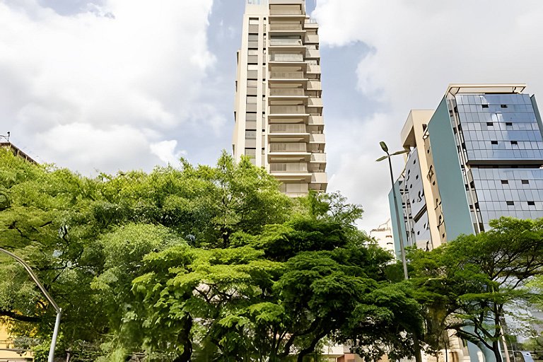 300m do Metrô Paraíso - Av. Paulista e Hospitais