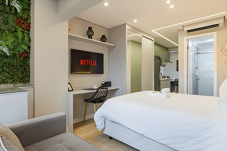 Ao lado do Allianz | Studio p 4 Pessoas