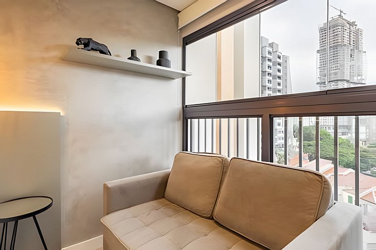 Ao lado do Allianz | Studio p 4 Pessoas