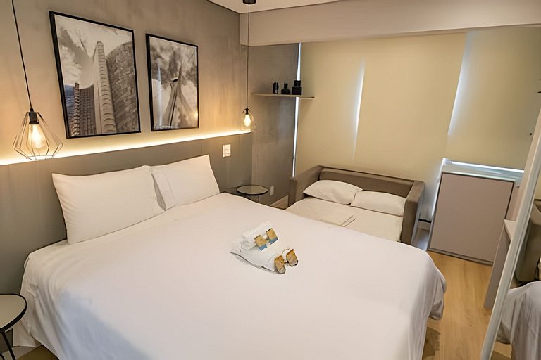 Ao lado do Allianz | Studio p 4 Pessoas