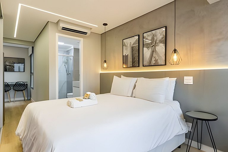 Ao lado do Allianz | Studio p 4 Pessoas