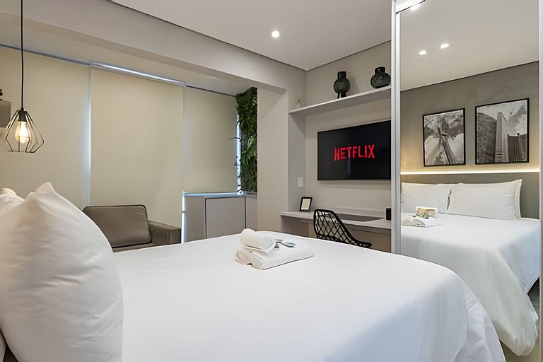 Ao lado do Allianz | Studio p 4 Pessoas