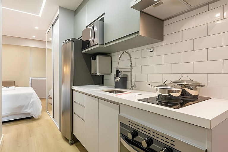 Ao lado do Allianz | Studio p 4 Pessoas