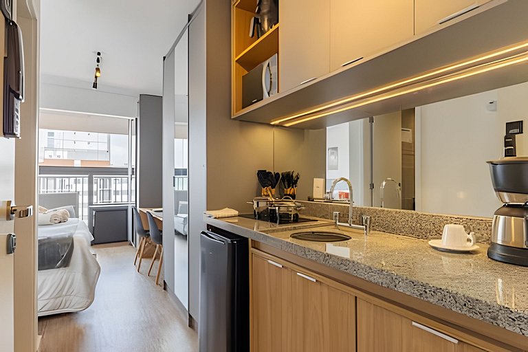 Studio c/ Cama Casal e Sofá-Cama prox do Allianz