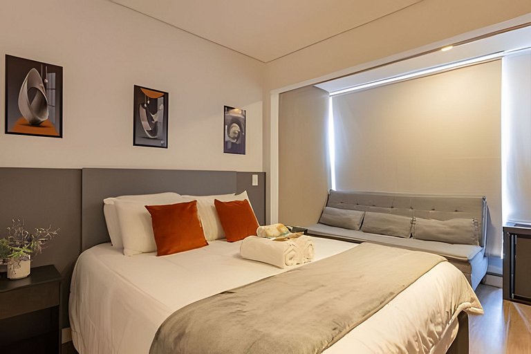 Studio c/ Cama Casal e Sofá-Cama prox do Allianz