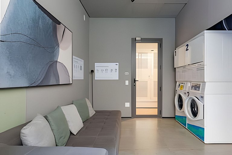 Studio c/ Cama Casal e Sofá-Cama prox do Allianz