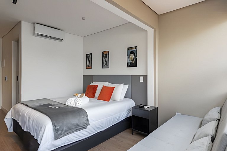 Studio c/ Cama Casal e Sofá-Cama prox do Allianz