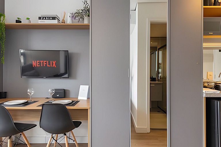 Studio c/ Cama Casal e Sofá-Cama prox do Allianz