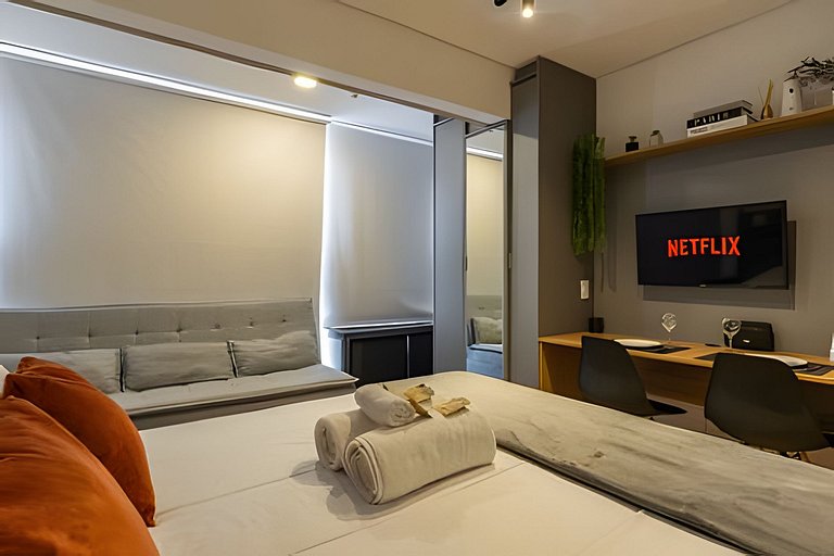 Studio c/ Cama Casal e Sofá-Cama prox do Allianz
