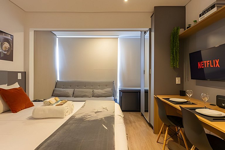 Studio c/ Cama Casal e Sofá-Cama prox do Allianz