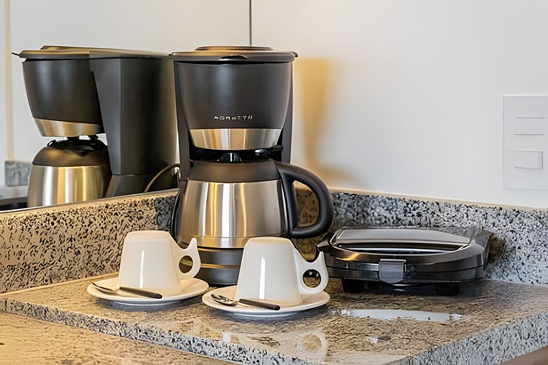 Studio c/ Cama Casal e Sofá-Cama prox do Allianz