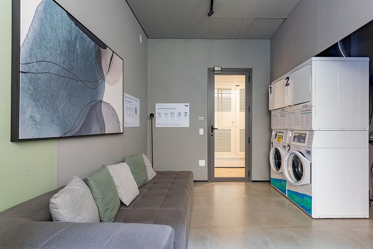 Studio c/ Cama Casal e Sofá-Cama prox do Allianz