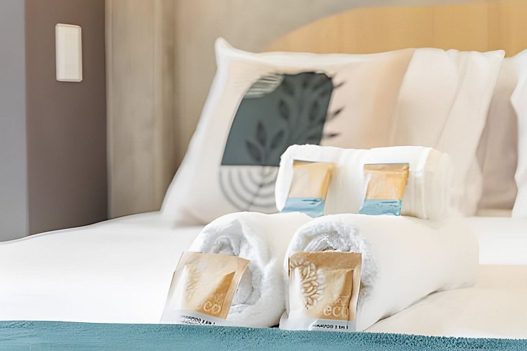 400m Av. Paulista | Piscina e Academia | P/ até 4