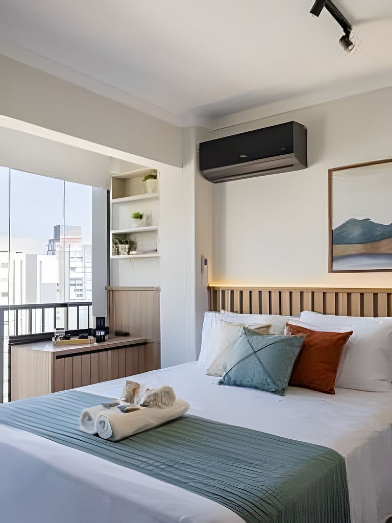 Ao lado do Allianz | Cama casal + 2 solteiros