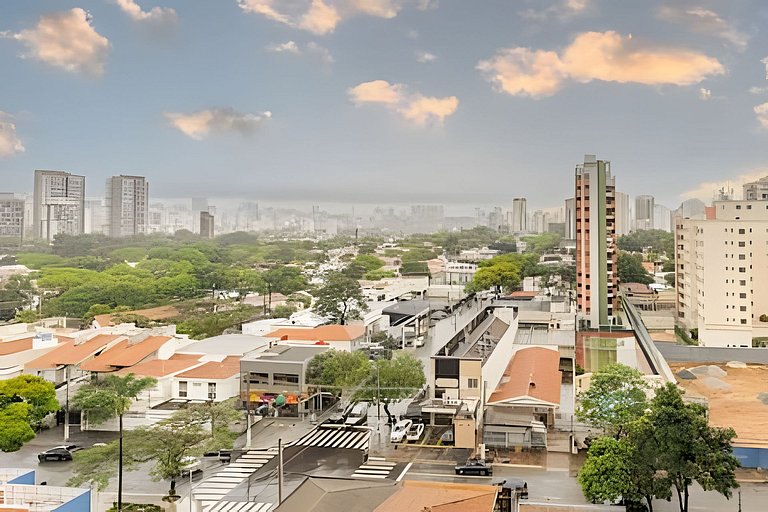 Moema | Ao Lado do Metrô e Shopping Ibirapuera